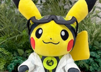 【台北寶可夢中心】推出《Pokémon GO》10週年系列商品！維羅博士助手皮卡丘登場